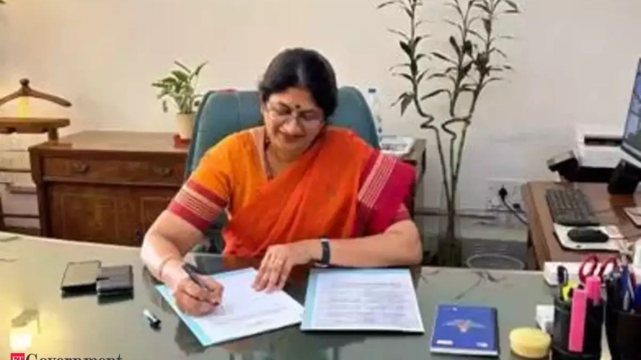 Usthadian Academy / Ms Sheyphali Sharan Takes Charge as Principal Director General, Press Information Bureau | 03 apr 2024 Usthadian Academy / Ms Sheyphali Sharan Takes Charge as Principal Director General, Press Information Bureau